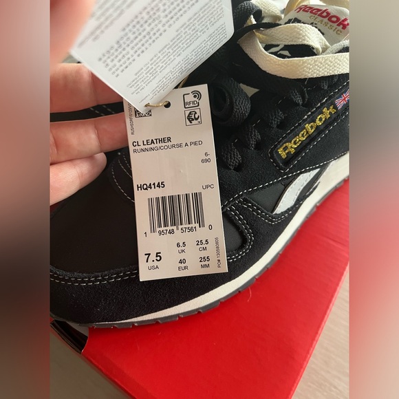 NWT Reebok Classic Leather Casual Shoes black running sneakers size 7,5 - Picture 14 of 14